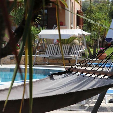 Mary Helen Apartments Кассиопи Экстерьер фото
